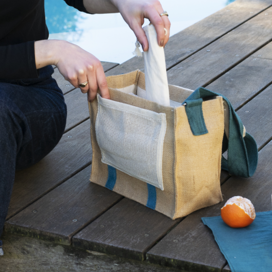 Shoulder bag with placemat