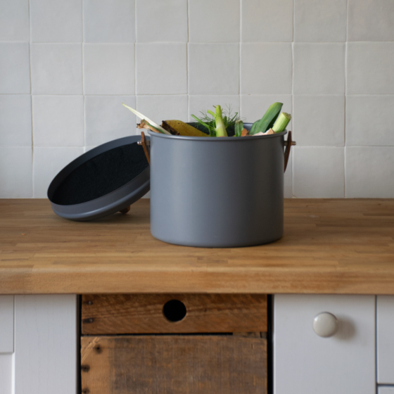 Seau à Compost d'intérieur en Acier avec Filtre Anti-Odeurs - 7 L