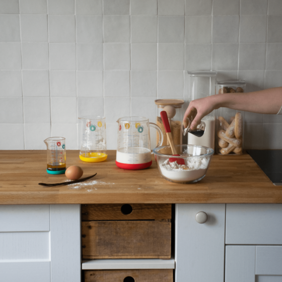 Kleiner Präzisionsmessbecher aus Glas – 50 ml