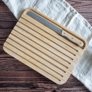 Bread board and knife set