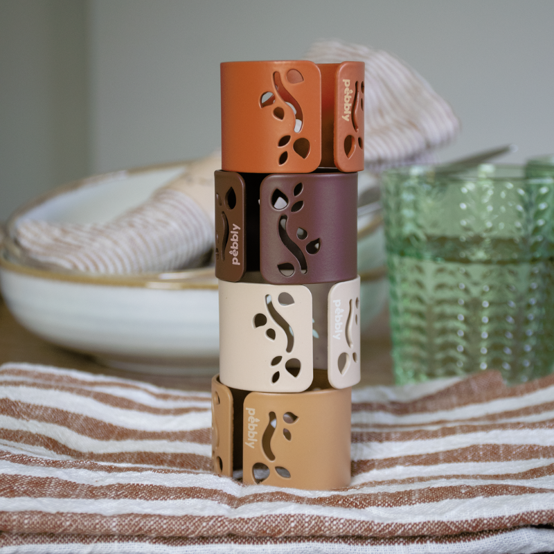 Les ronds de serviette aux teintes naturelles